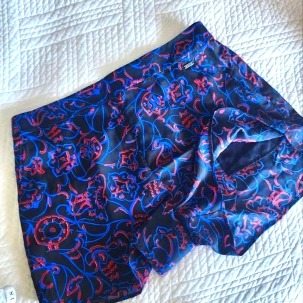Armani exchange floral side pockets shorts